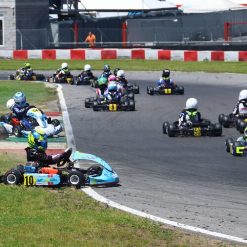 Startunfall bei den Super Minis © Eichenberger Motorsport Schweiz | Auto Sport Schweiz