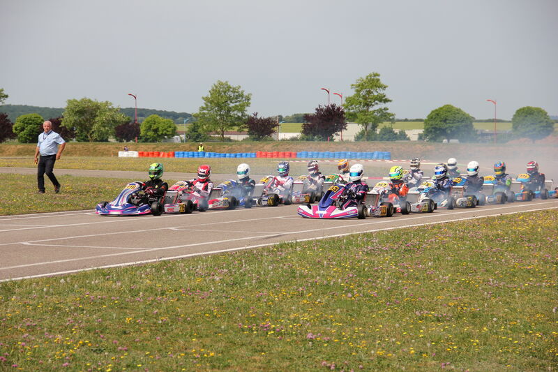 X30 Start Eichenberger Motorsport Schweiz | Auto Sport Schweiz