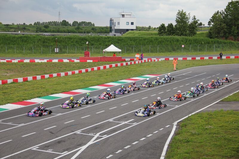 Super Mini Start Eichenberger Motorsport Suisse | Auto Sport Suisse