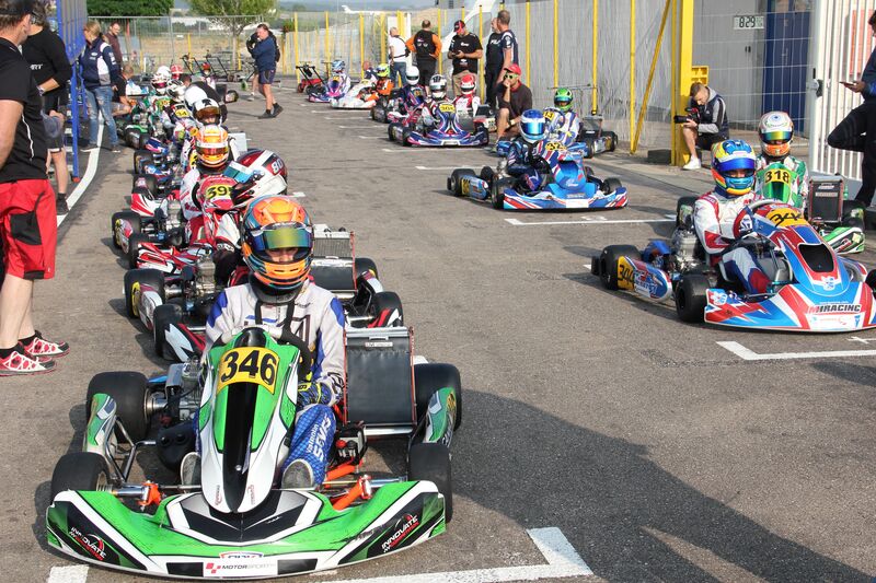 X30 Eichenberger Motorsport Schweiz | Auto Sport Schweiz