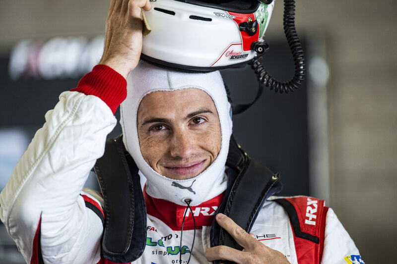 Schwarzer Alexander Motorsport Schweiz | Auto Sport Schweiz
