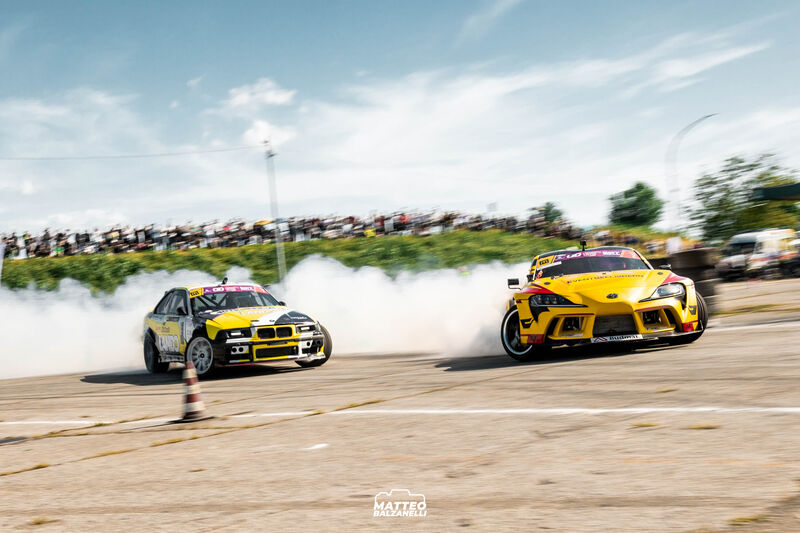 Yves Meyer Toyota GR Supra im finalen Duell mit Michele Landolfi auf BMW Campionato Italiano Drifting in Prato Matteo Balzanelli honorarfrei bei Quellenangabe Motorsport Schweiz | Auto Sport Schweiz